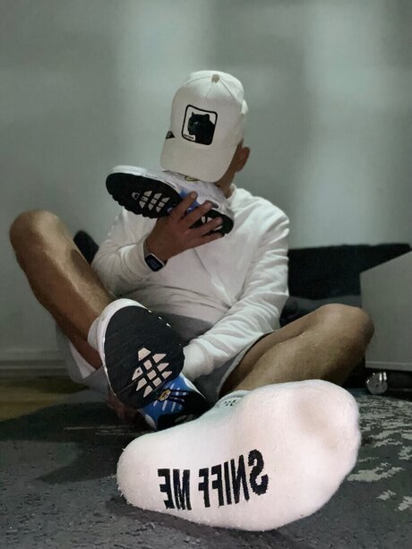 Foto di nudo di fuga di OnlyFans di Mikesanchez