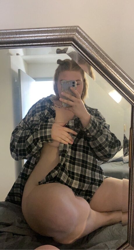 Foto di nudo di fuga di OnlyFans di Queen