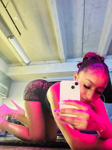 Foto di nudo di fuga di OnlyFans di Star 