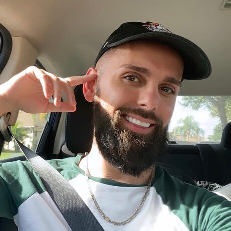 Foto di nudo di fuga di OnlyFans di Play With My Beard