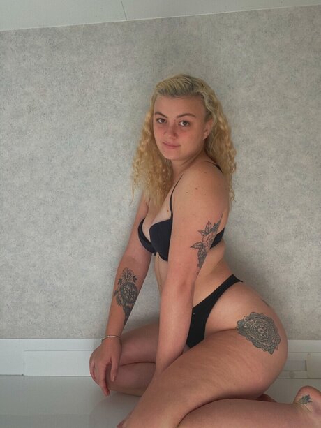Foto di nudo di fuga di OnlyFans di Tasha