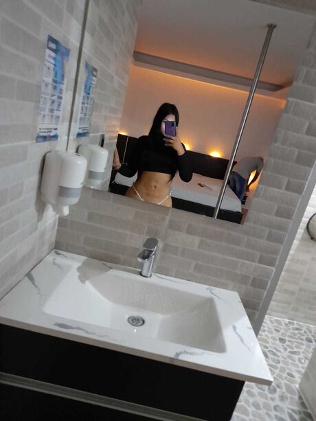 Foto di nudo di fuga di OnlyFans di Tianika