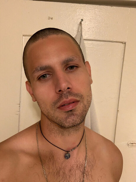 Foto di nudo di fuga di OnlyFans di Hollertown