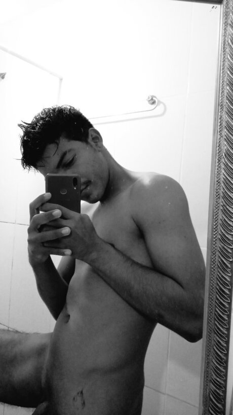 Foto di nudo di fuga di OnlyFans di Dalton Magalhes