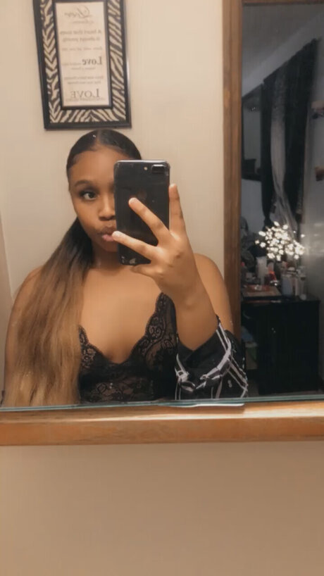 Foto di nudo di fuga di OnlyFans di Jasmindanae