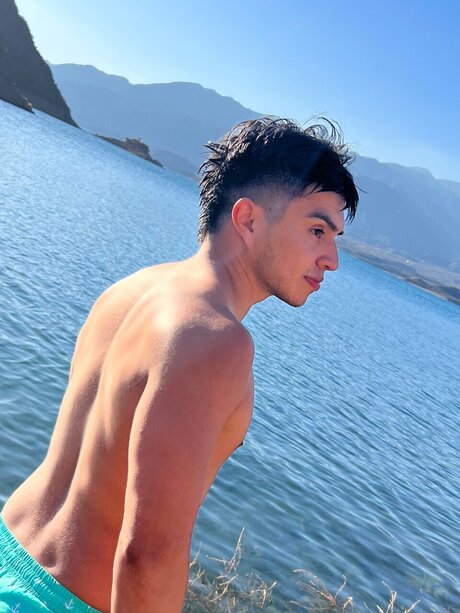 Foto di nudo di fuga di OnlyFans di Brian Agustin
