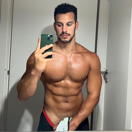 Foto di nudo di fuga di OnlyFans di Beeboyof