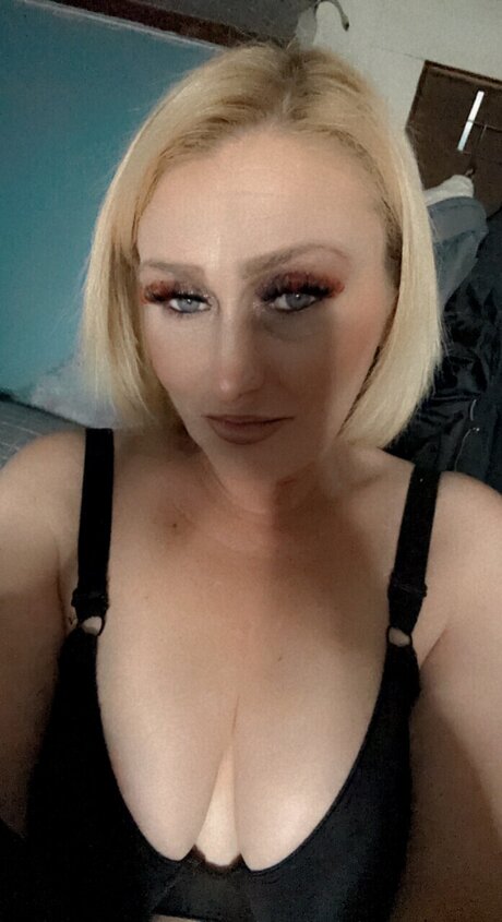 Foto di nudo di fuga di OnlyFans di Jenn