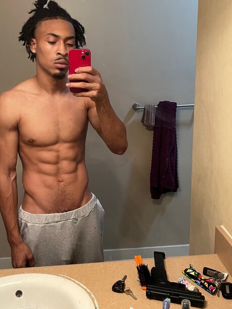 Foto di nudo di fuga di OnlyFans di Braszuan