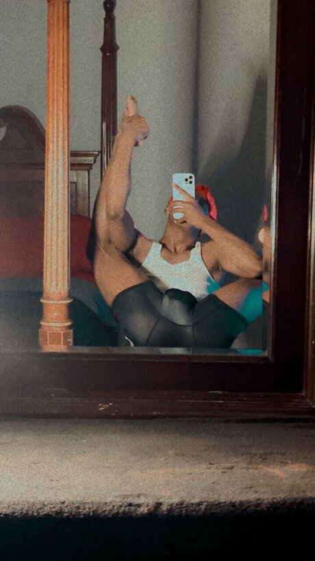 Foto di nudo di fuga di OnlyFans di Laced