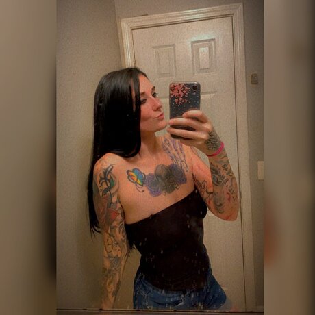 Foto di nudo di fuga di OnlyFans di Tattedbaby93
