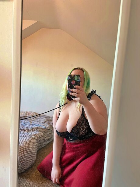 Foto di nudo di fuga di OnlyFans di Lucia