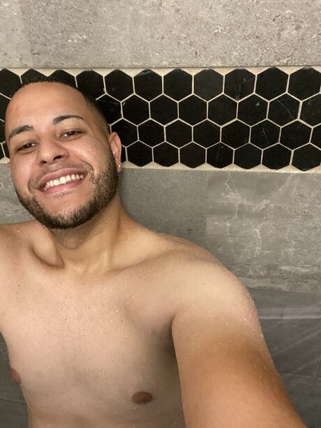 Foto di nudo di fuga di OnlyFans di Omar 