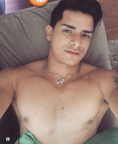 Foto di nudo di fuga di OnlyFans di Edgar Luque