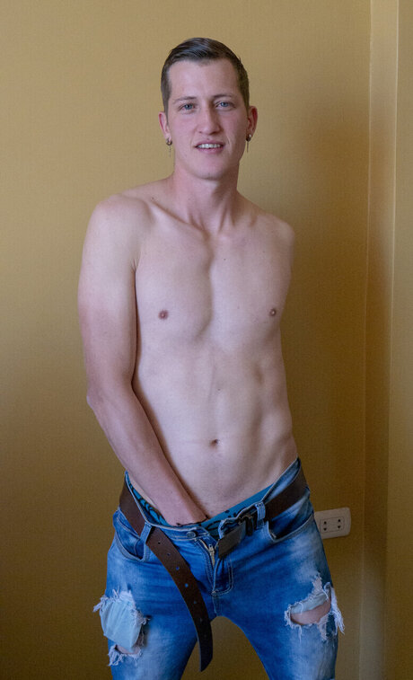 Foto di nudo di fuga di OnlyFans di Edward Chain