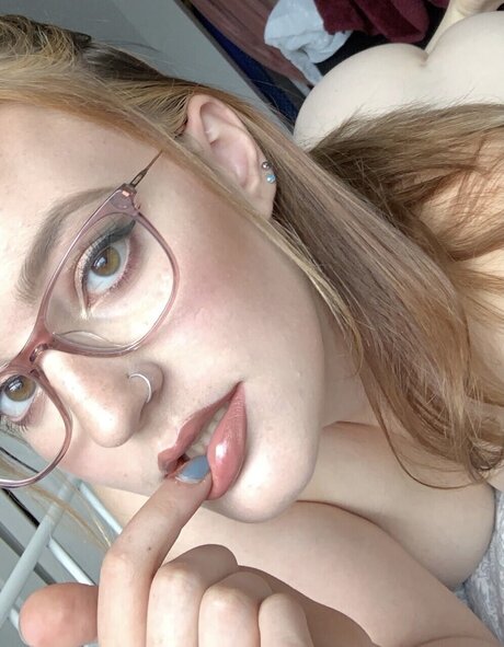 Foto di nudo di fuga di OnlyFans di Penelope Fern