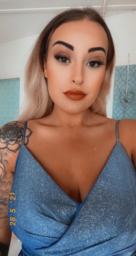 Foto di nudo di fuga di OnlyFans di Elea