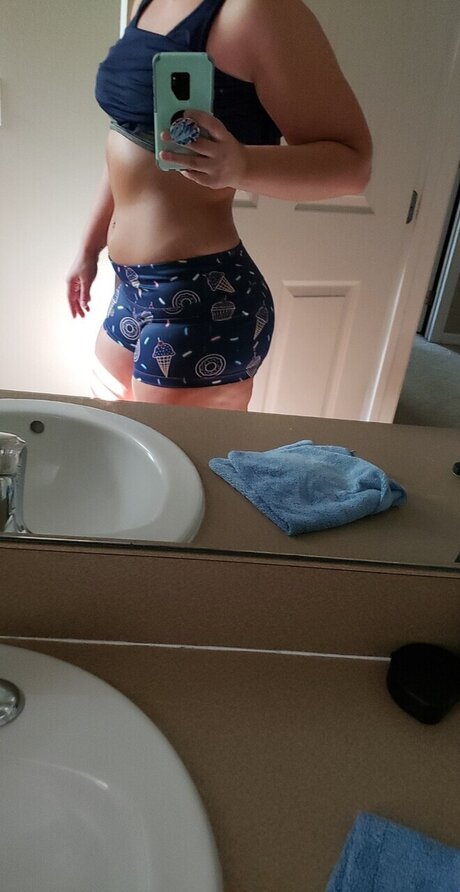 Foto di nudo di fuga di OnlyFans di Peachyblondewifey