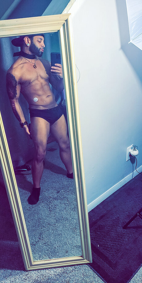 Foto di nudo di fuga di OnlyFans di Juice