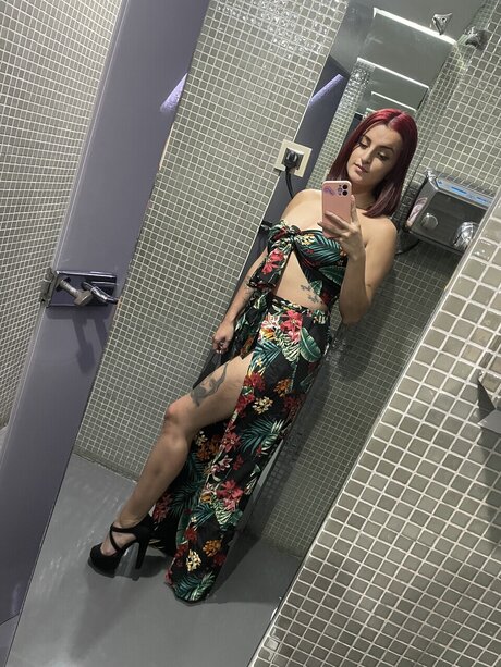 Foto di nudo di fuga di OnlyFans di Latingirl