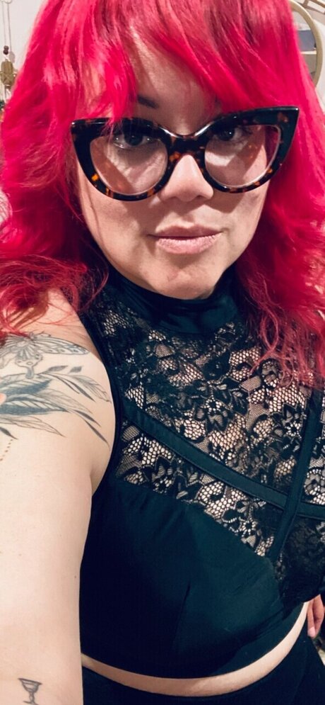 Foto di nudo di fuga di OnlyFans di Elena