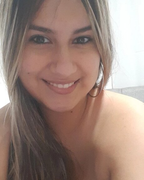 Foto di nudo di fuga di OnlyFans di Carolineg