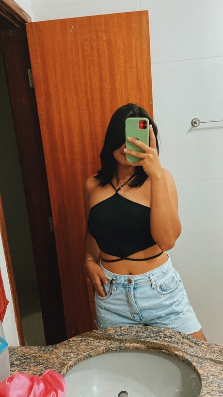 Foto di nudo di fuga di OnlyFans di Brenda