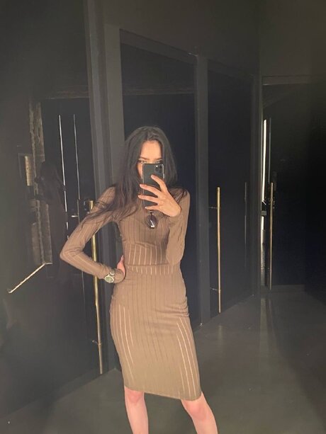 Foto di nudo di fuga di OnlyFans di Ariela
