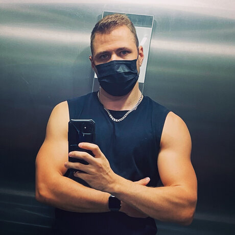 Foto di nudo di fuga di OnlyFans di La Poutre