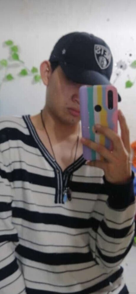 Foto di nudo di fuga di OnlyFans di Cristian Nova
