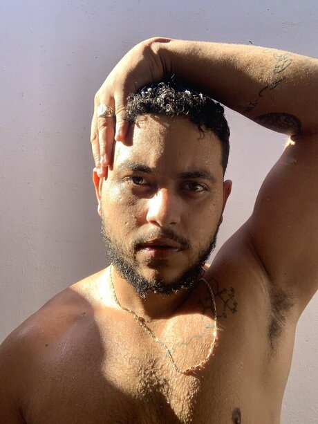 Foto di nudo di fuga di OnlyFans di Dominy Martins