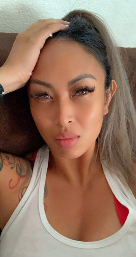 Foto di nudo di fuga di OnlyFans di Hellakulit