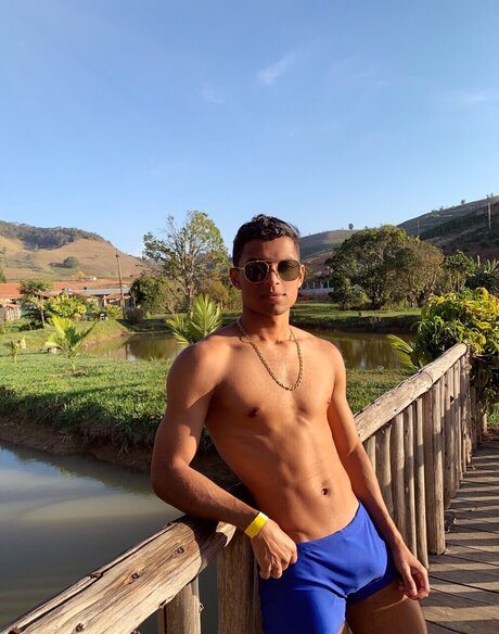 Foto di nudo di fuga di OnlyFans di Elivelto Martins