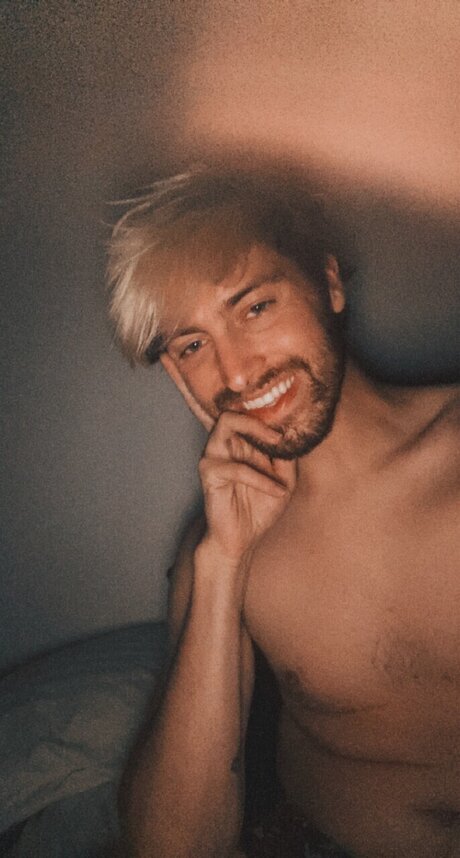Foto di nudo di fuga di OnlyFans di Alex Extra