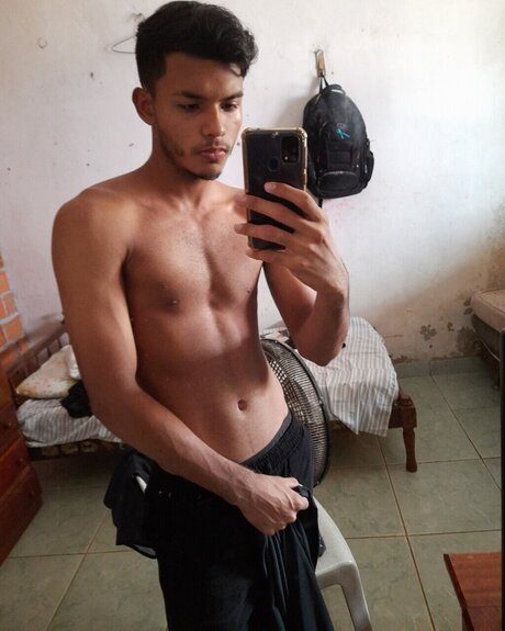 Foto di nudo di fuga di OnlyFans di Gutto Lima