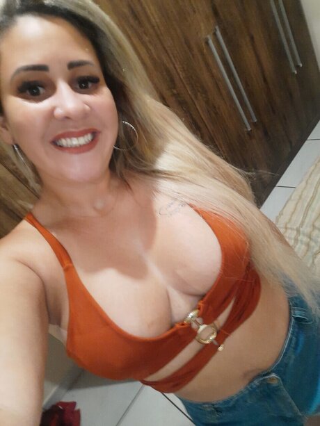 Foto di nudo di fuga di OnlyFans di Bella Loirinha