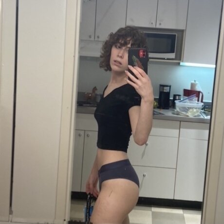 Foto di nudo di fuga di OnlyFans di Violentttangel