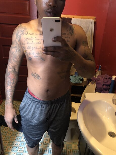 Foto di nudo di fuga di OnlyFans di Lilronnie