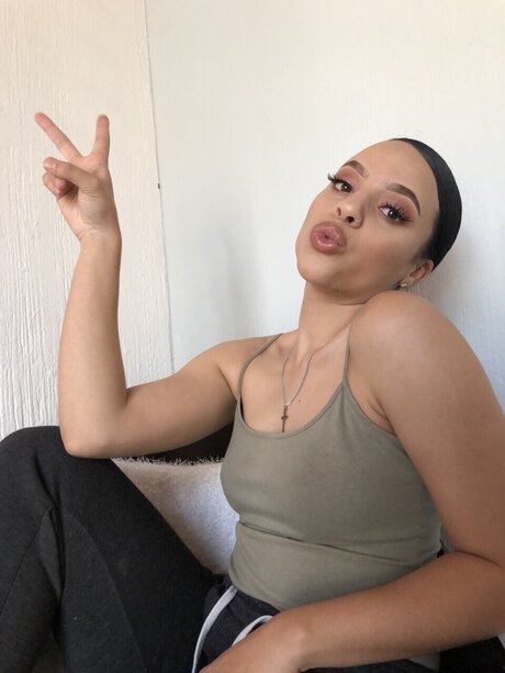 Foto di nudo di fuga di OnlyFans di Caitysfeet