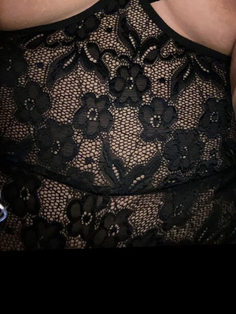 Foto di nudo di fuga di OnlyFans di Nenas 2 Short