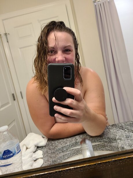 Foto di nudo di fuga di OnlyFans di Taryn Voisin