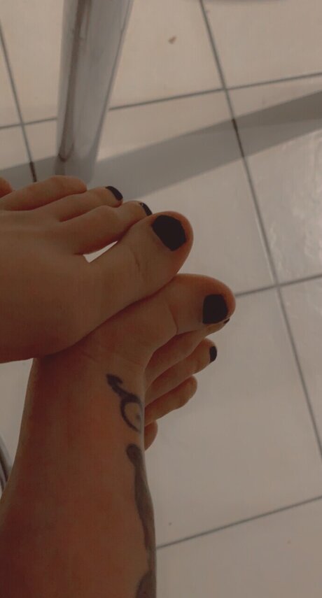 Foto di nudo di fuga di OnlyFans di Footlovers