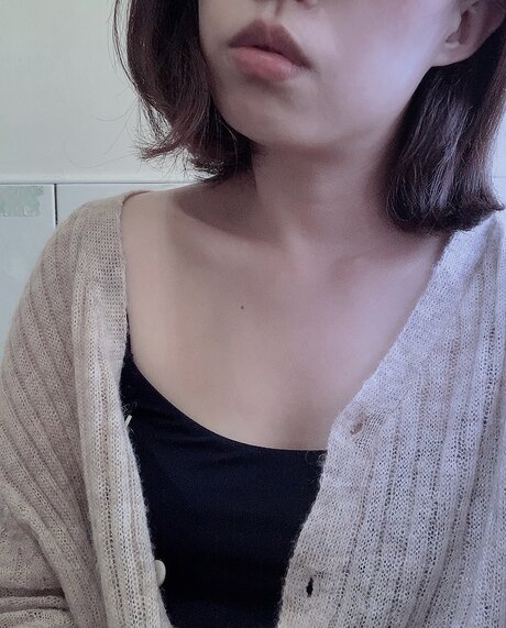 Foto di nudo di fuga di OnlyFans di Momo