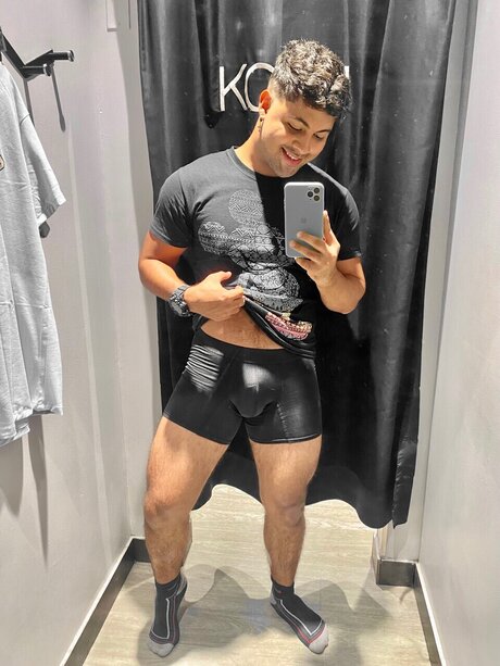 Foto di nudo di fuga di OnlyFans di Jorge Torrealba