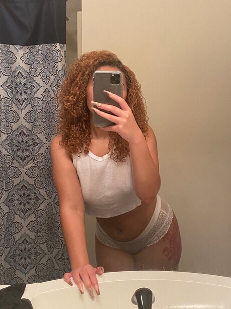 Foto di nudo di fuga di OnlyFans di Youronlyfantasy