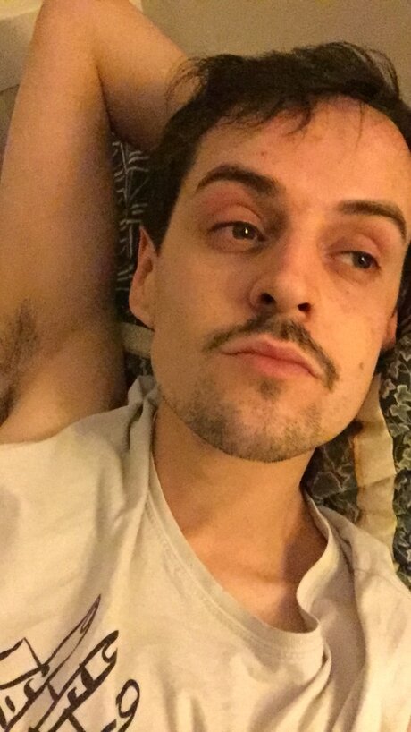 Foto di nudo di fuga di OnlyFans di Machair