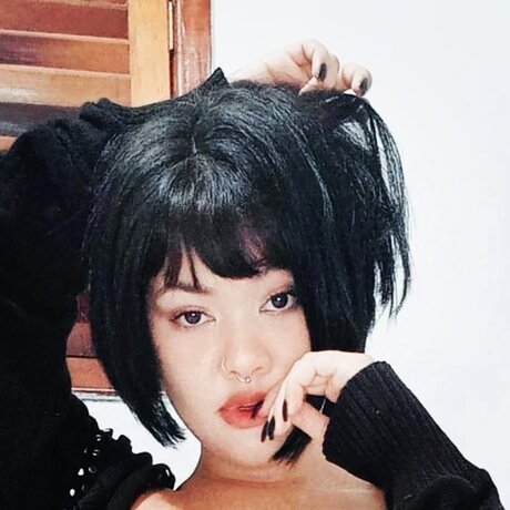 Foto di nudo di fuga di OnlyFans di Hellgirl