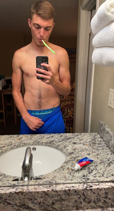 Foto di nudo di fuga di OnlyFans di Cruck2003