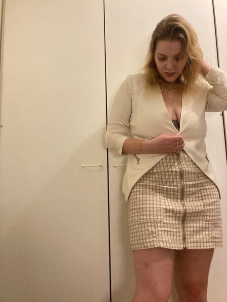 Foto di nudo di fuga di OnlyFans di Kata