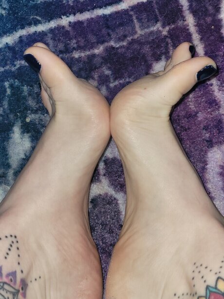 Foto di nudo di fuga di OnlyFans di Lady E Feet Palace
